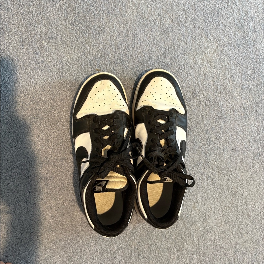 Nike Black and White Women's Sneakers